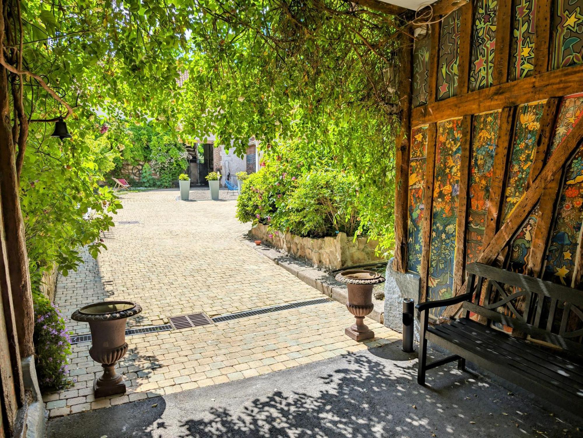 Le Relais Du Beffroi & Spa Saint-Riquier Eksteriør billede